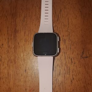 Fitbit Versa